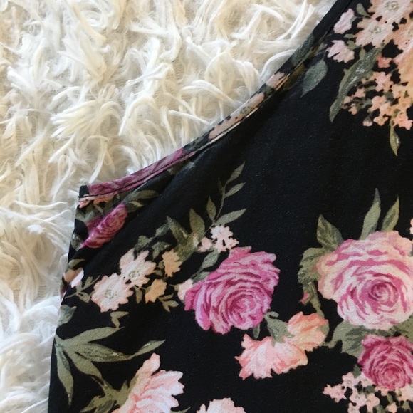 𝗙𝗹𝗼𝗿𝗮𝗹 𝗙𝗹𝗼𝘄𝘆 𝗧𝗮𝗻𝗸 𝗧𝗼𝗽 - Picture 7 of 8